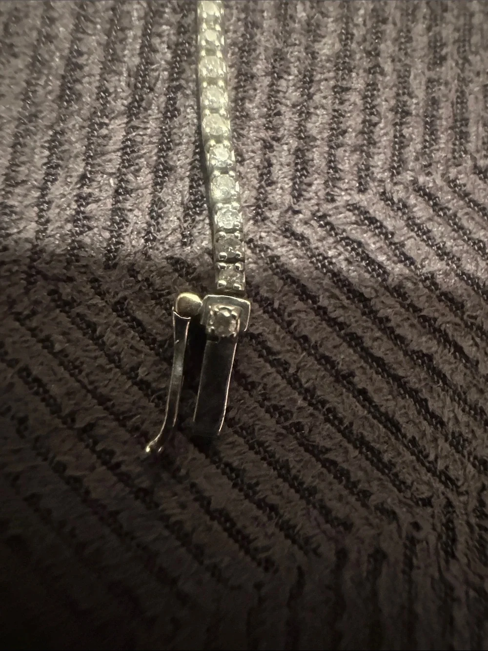 14 K White Gold 1 carat TW Natural Diamond tennis bracelet.
